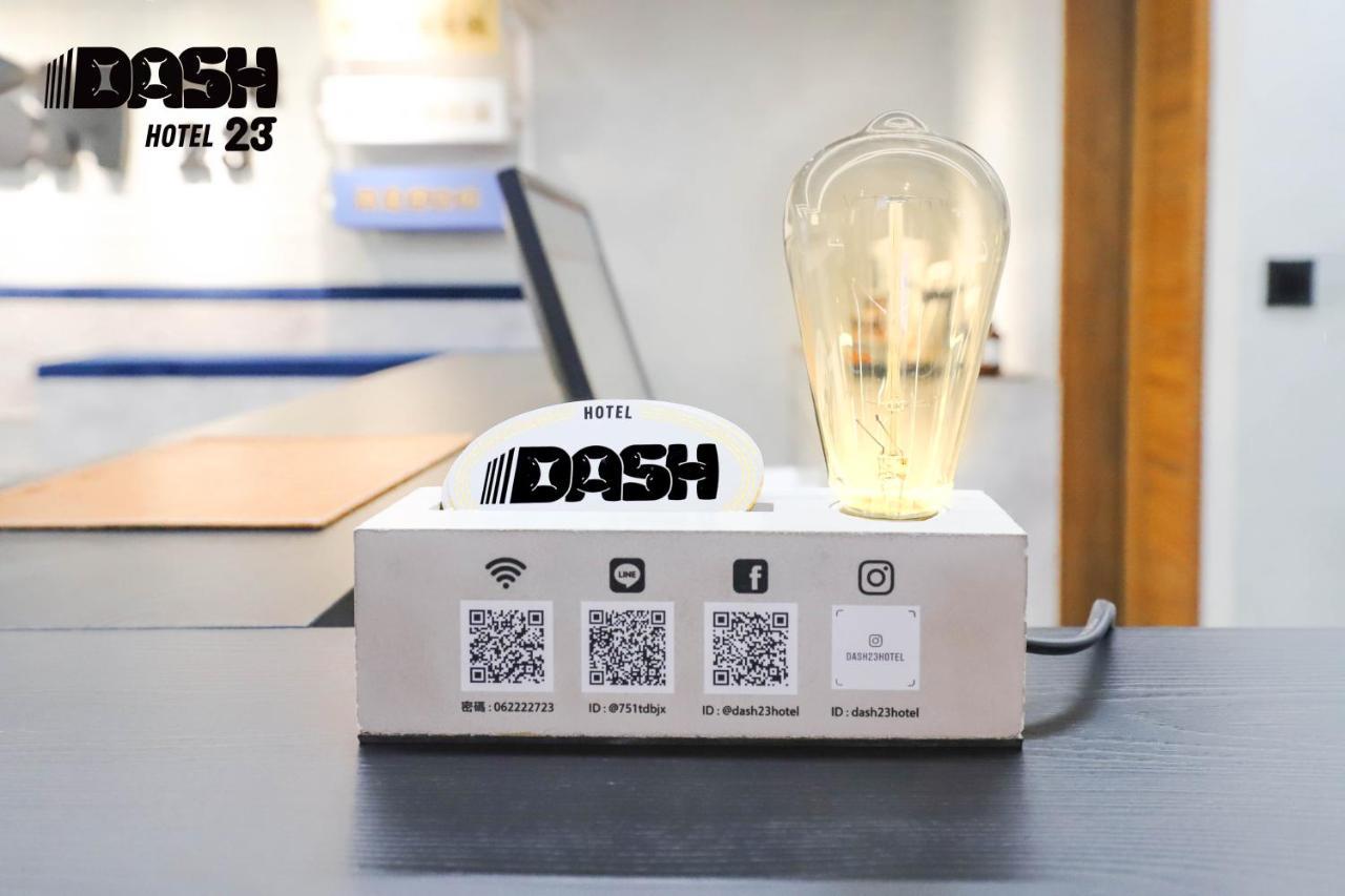 Dash 23 Hotel Tainan Exteriör bild